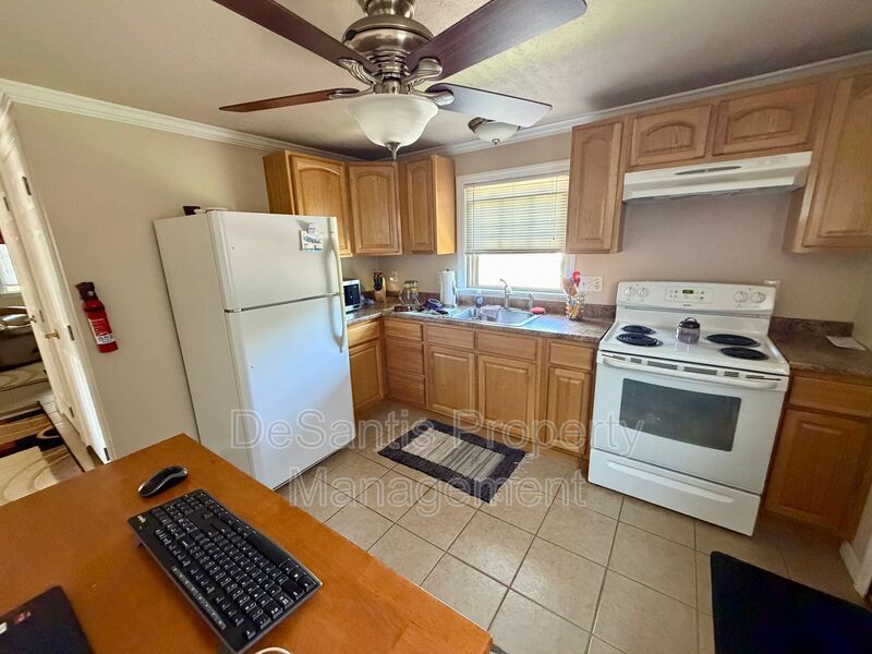 7408 Yale Ave unit B – photo 3