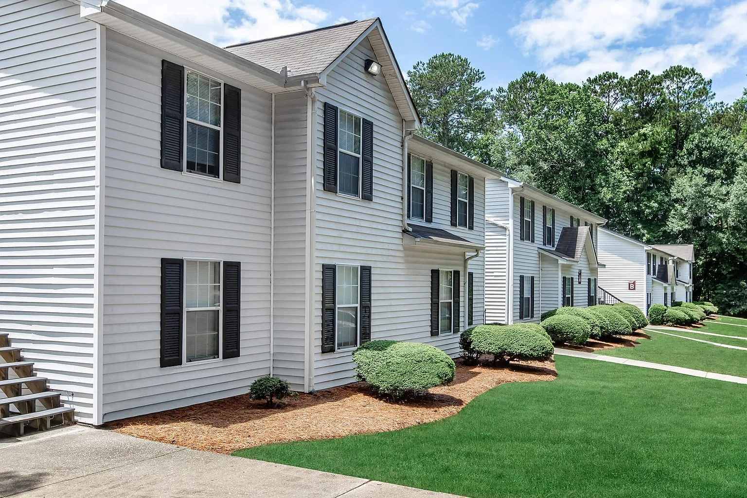 Cross Creek Apartments – photo 2