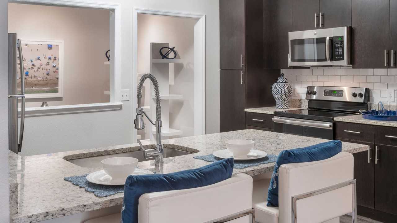 5150 Net Dr unit 2 – photo 2