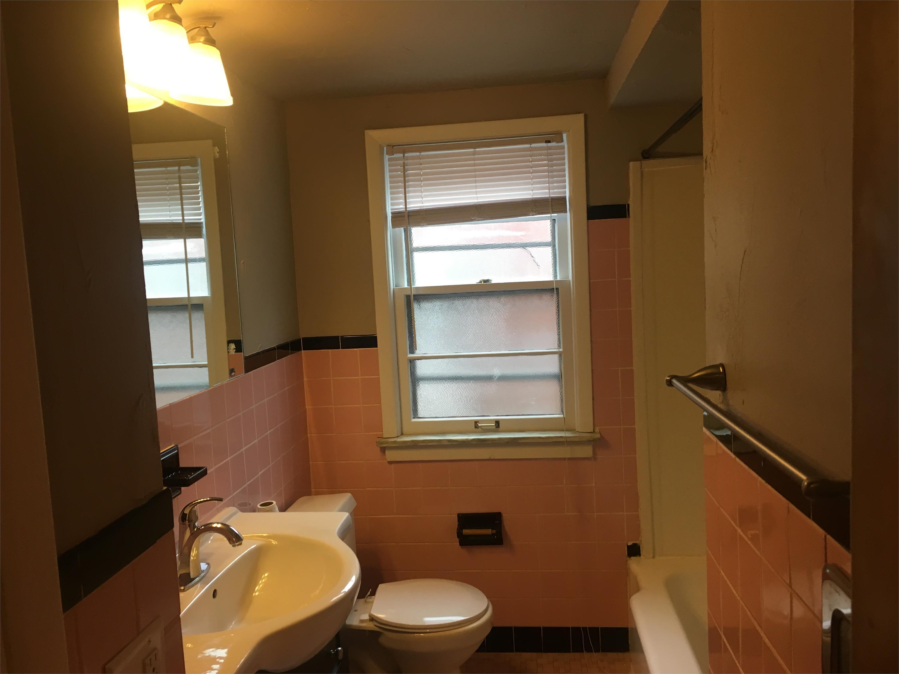 2381 Warrensville Center Rd unit UP – photo 5