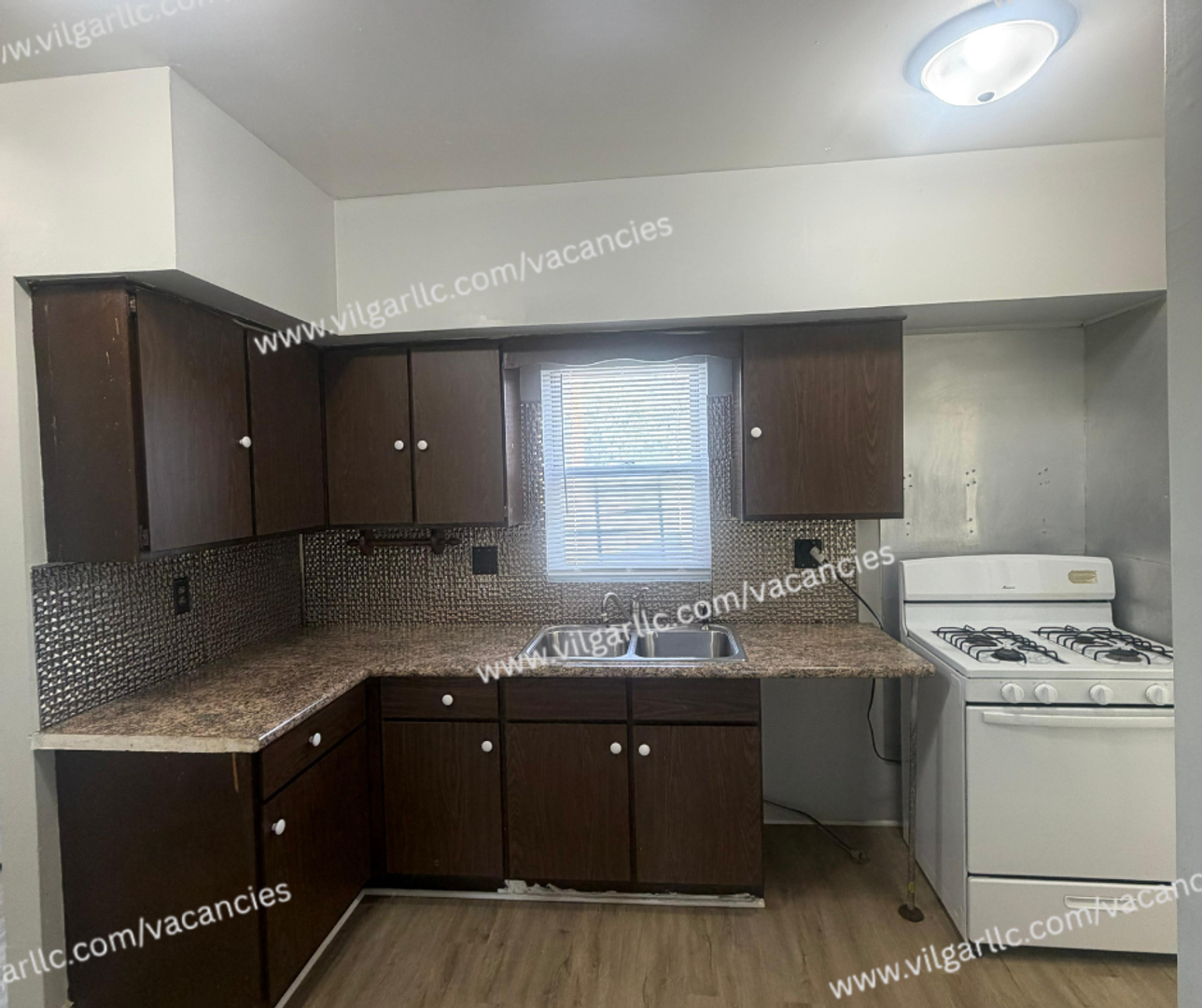 4727 Sheffield Ave – photo 3