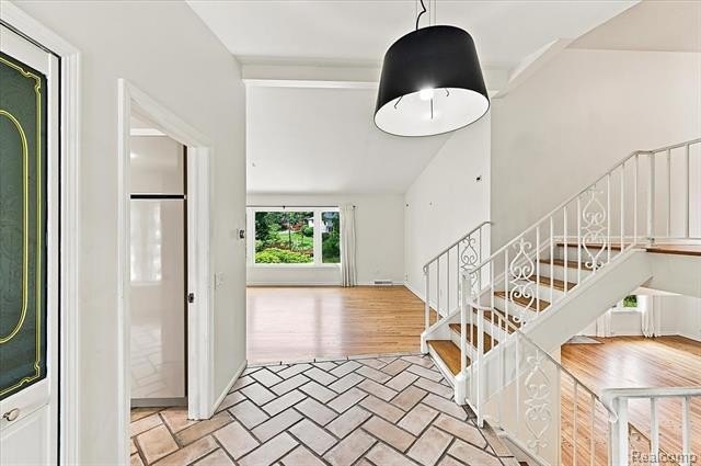 980 Sandhurst Rd – photo 5