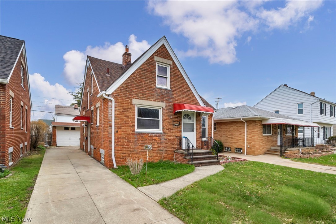 3202 Parklane Dr – photo 2
