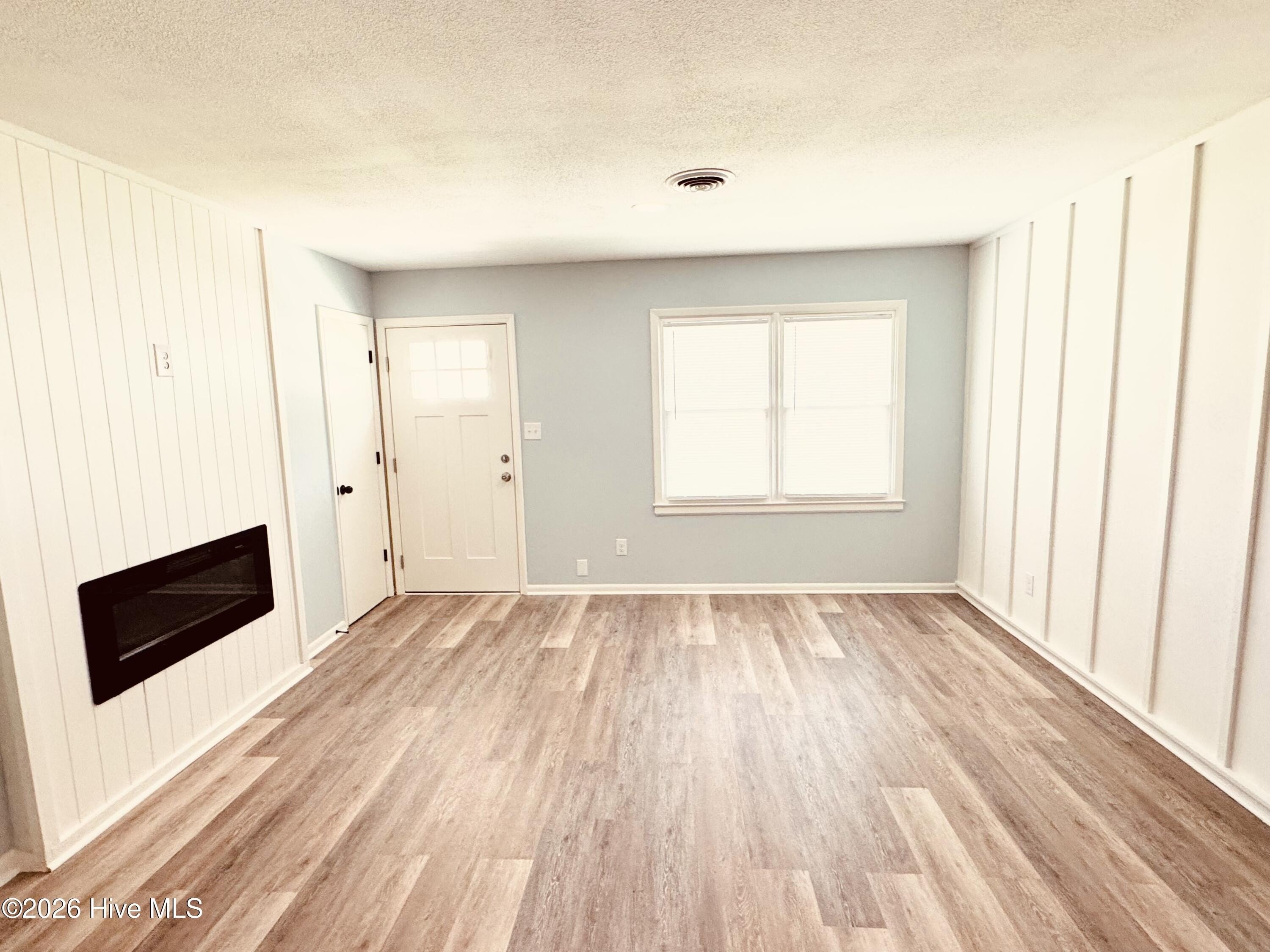 4213 Peachtree Ave – photo 5