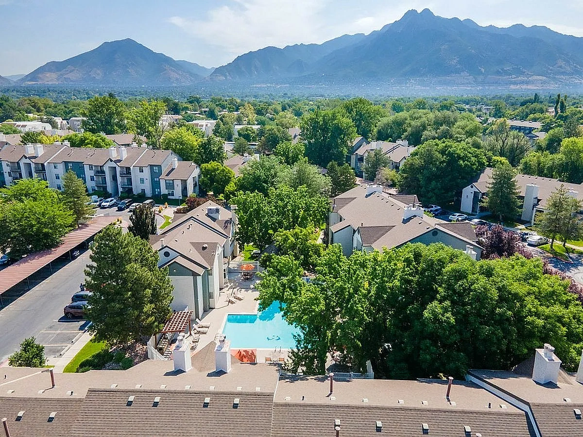 Cottonwood Apartments – photo 2