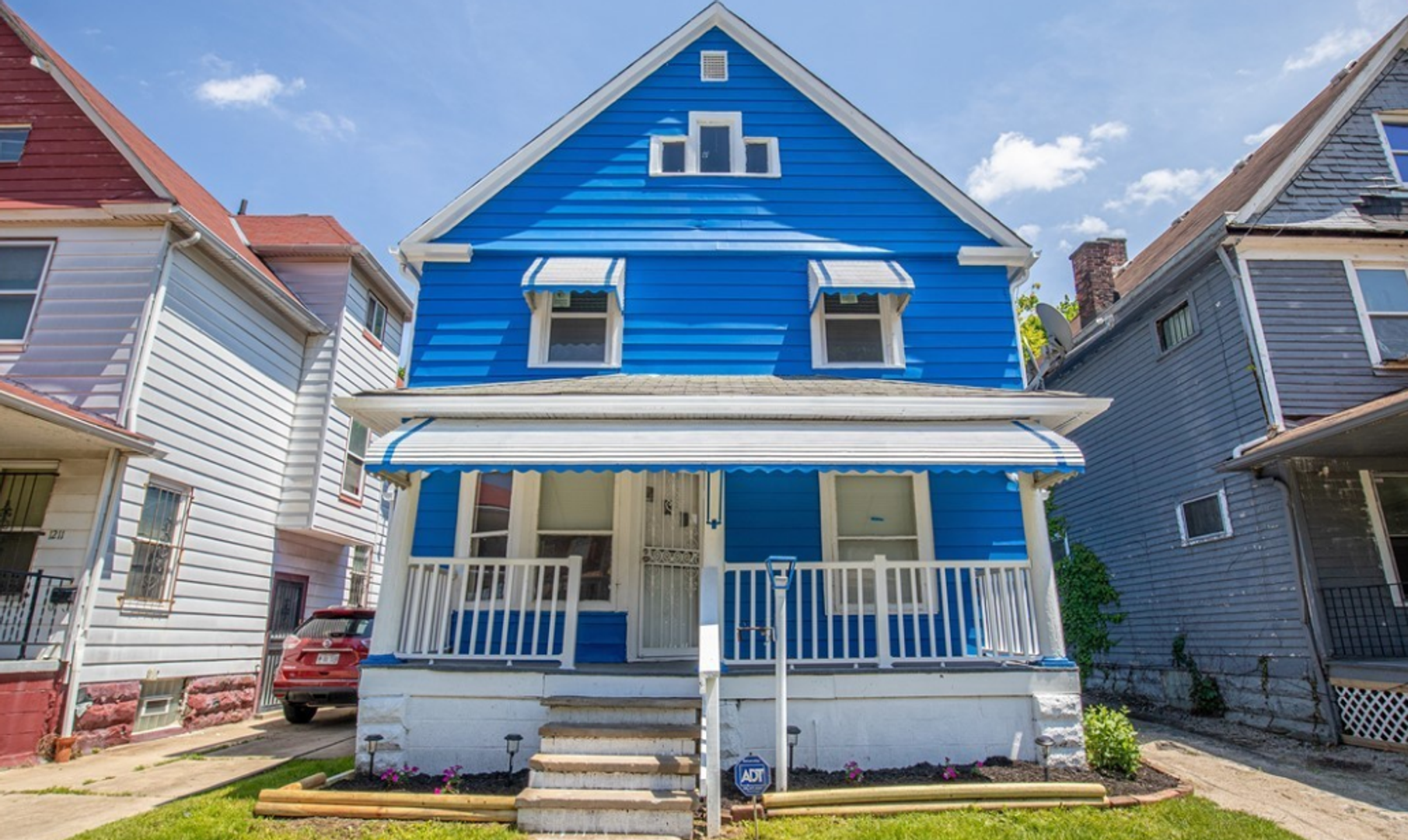 1215 E 113th St – photo 1