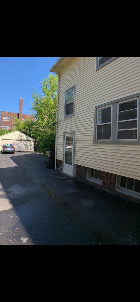 2675 E 130th St unit 1ST – photo 2