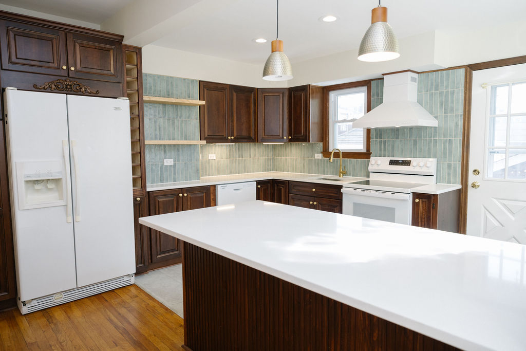 334 44th St – photo 3