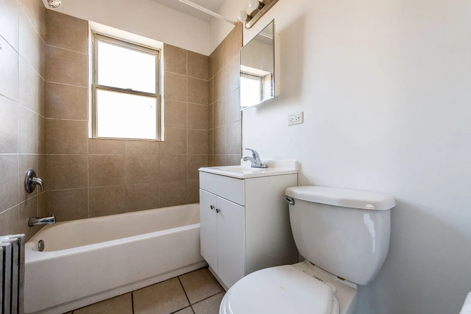 7701 S Stewart – photo 2