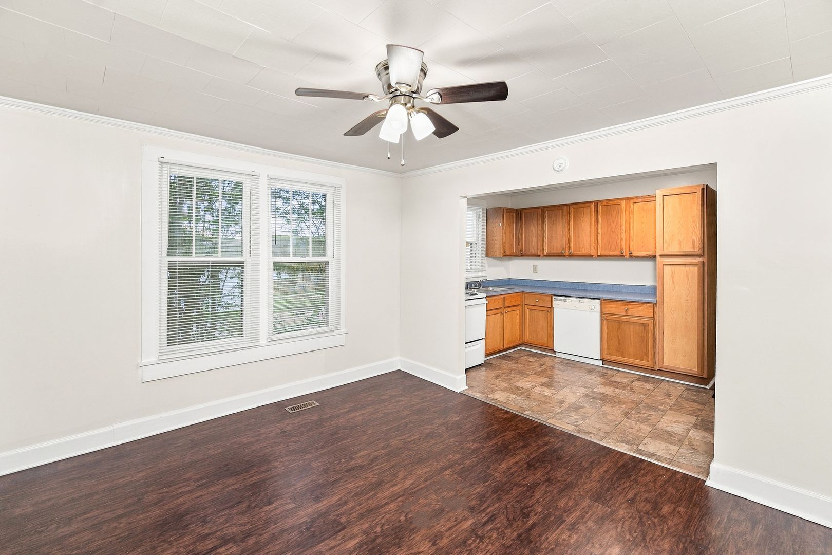 116 Walker St – photo 5
