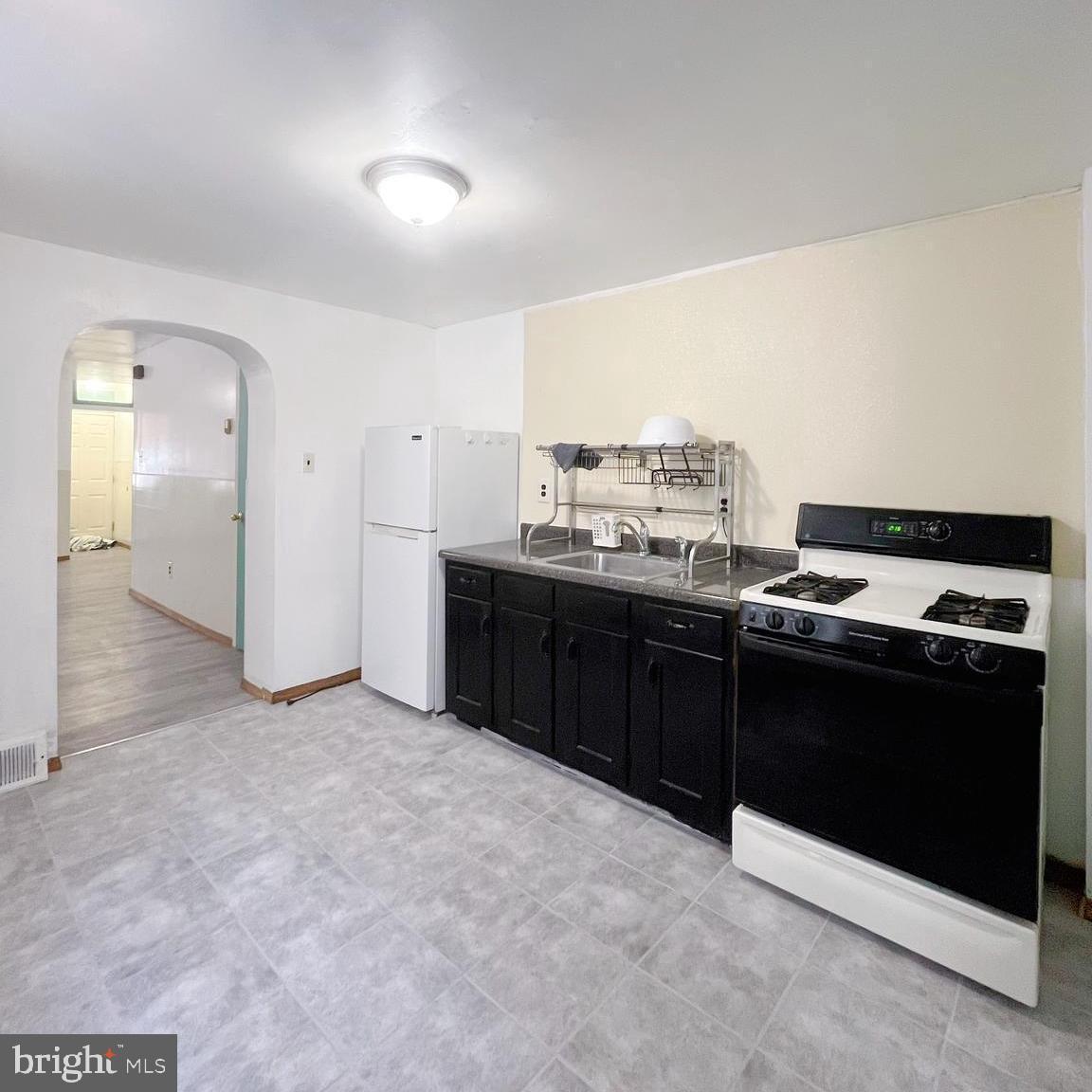 1811 E Sergeant St – photo 5