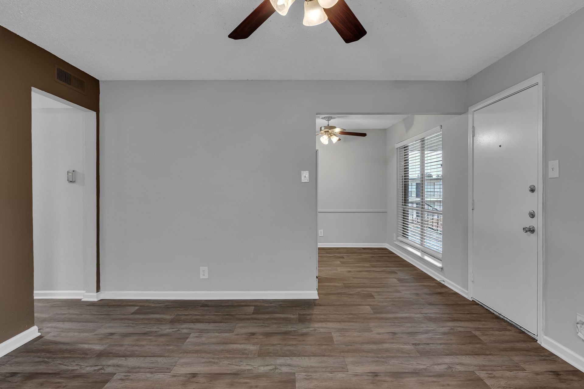 5101 Hawthorne Dr – photo 2