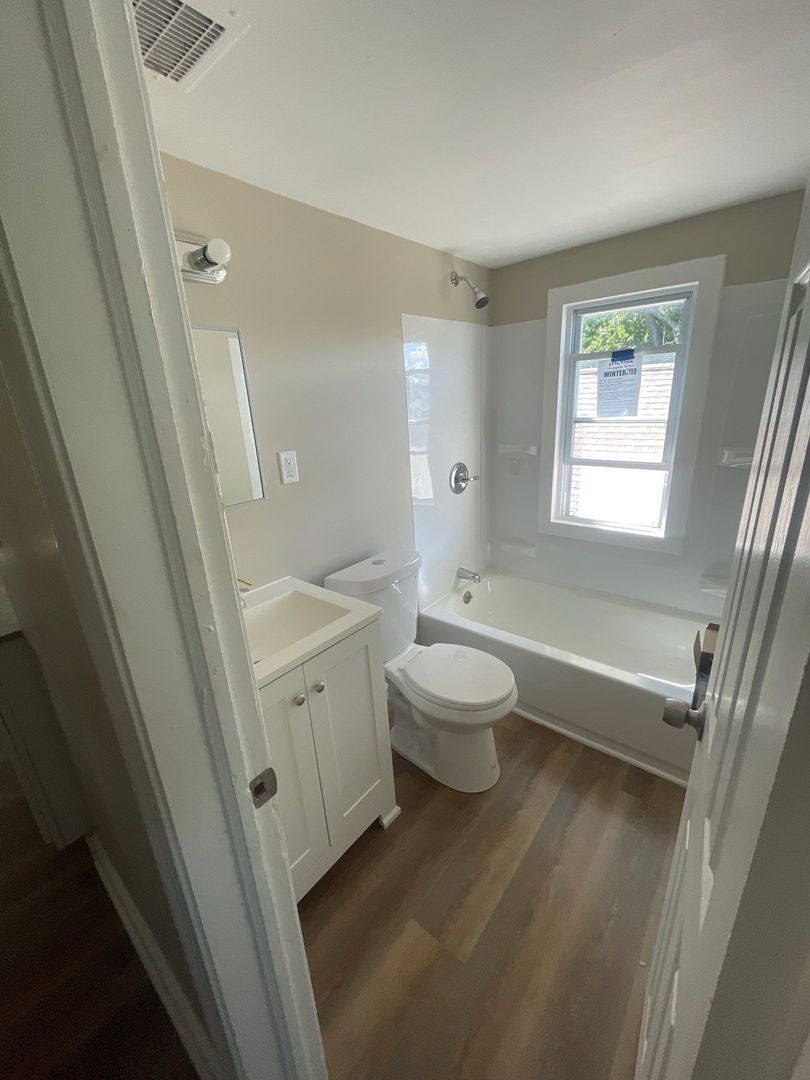 381 E 152nd St unit 381 E 152nd St #3, Cleveland, OH 44110 – photo 5