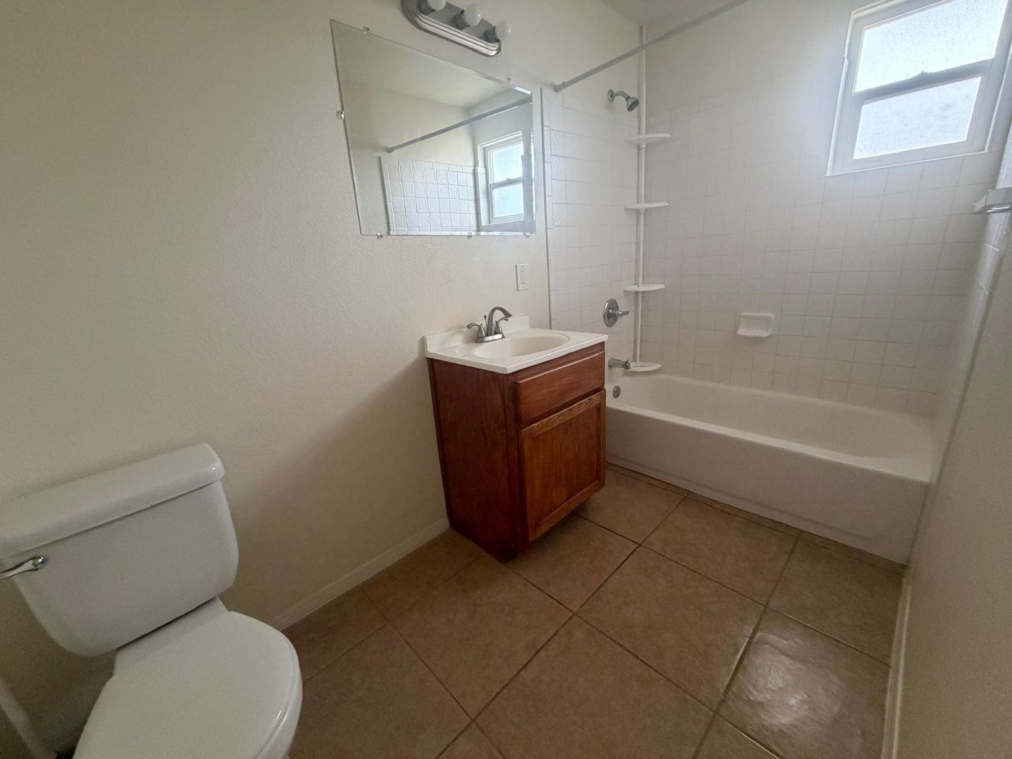1056 S 10th Ave unit #4 – photo 2