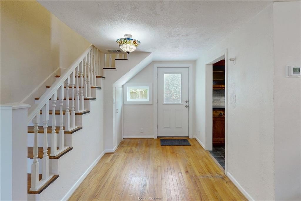 511 Homestead St – photo 4