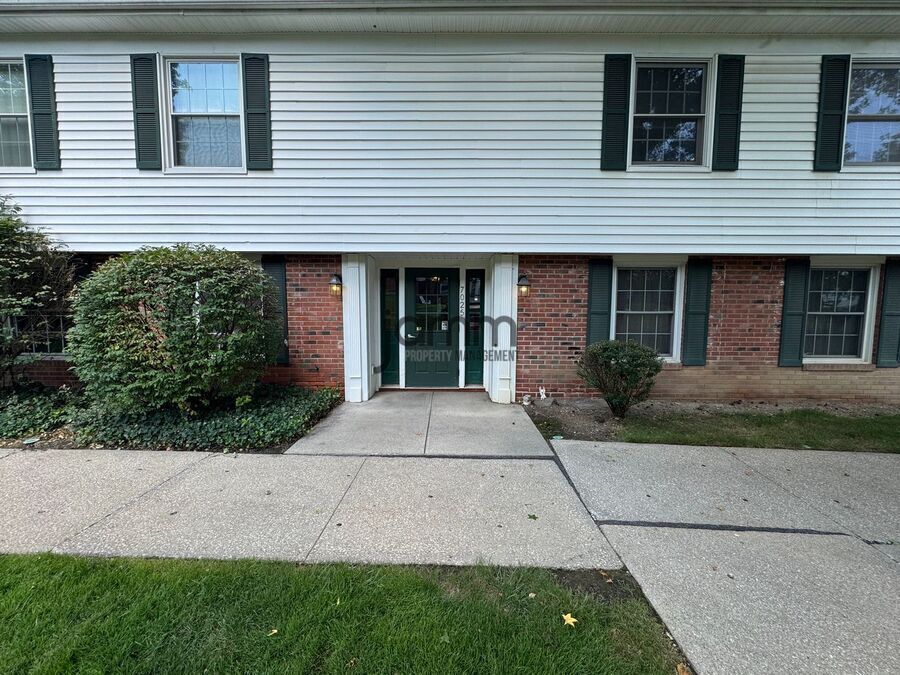 3596 Warren Rd, Cleveland – photo 3