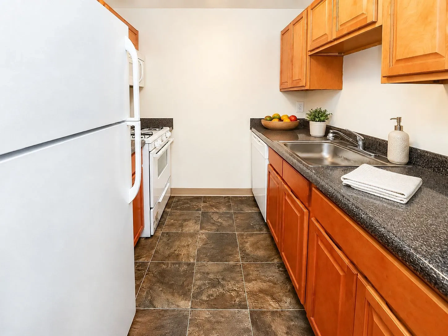 Cranbury Crossing Apartment Homes – photo 3