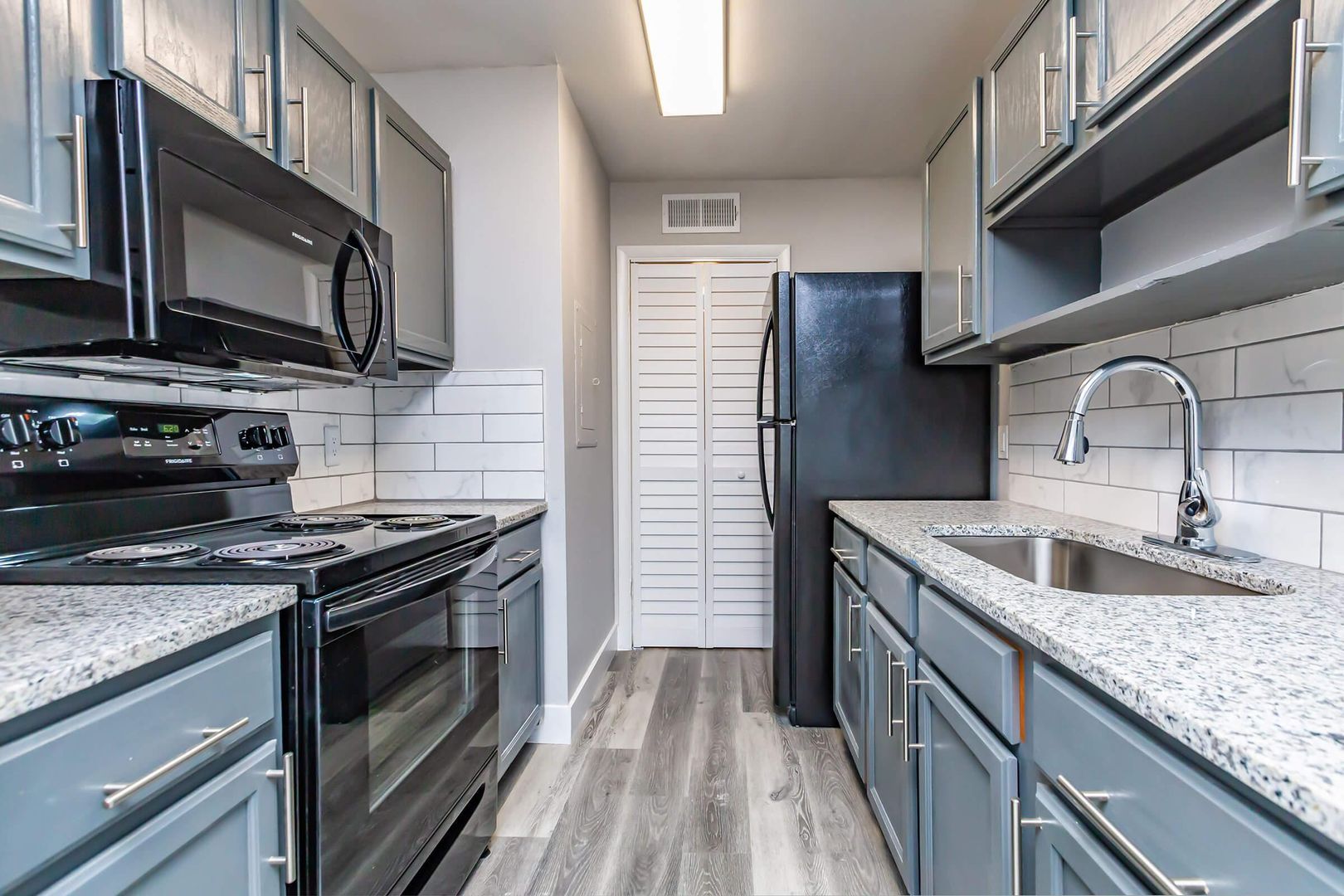 7702 Rivergate Dr – photo 2