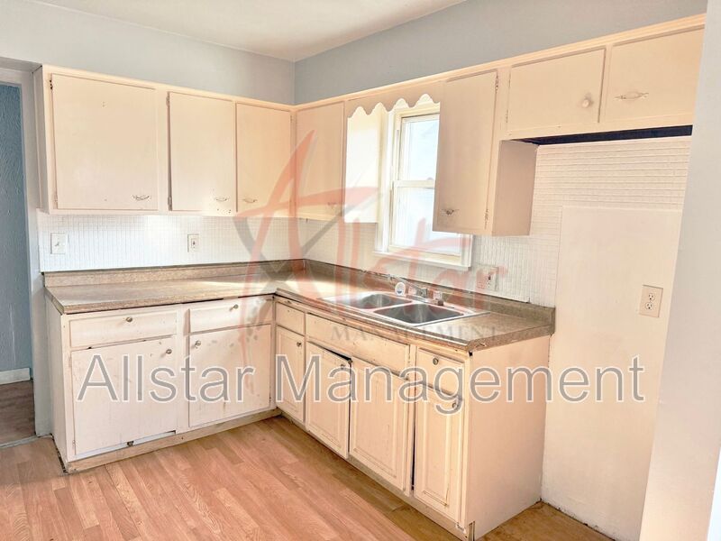 1374 E 94th St – photo 2