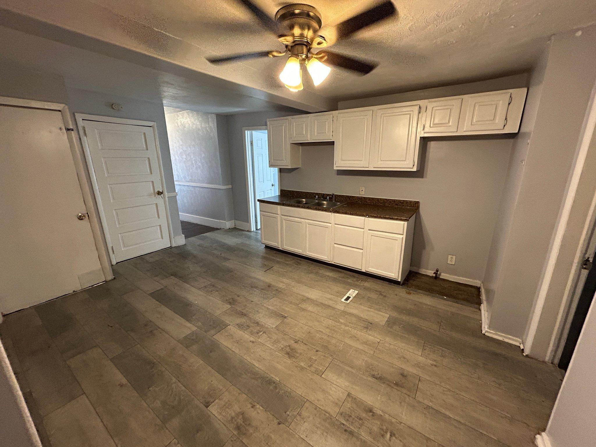 640 W 13th St – photo 3