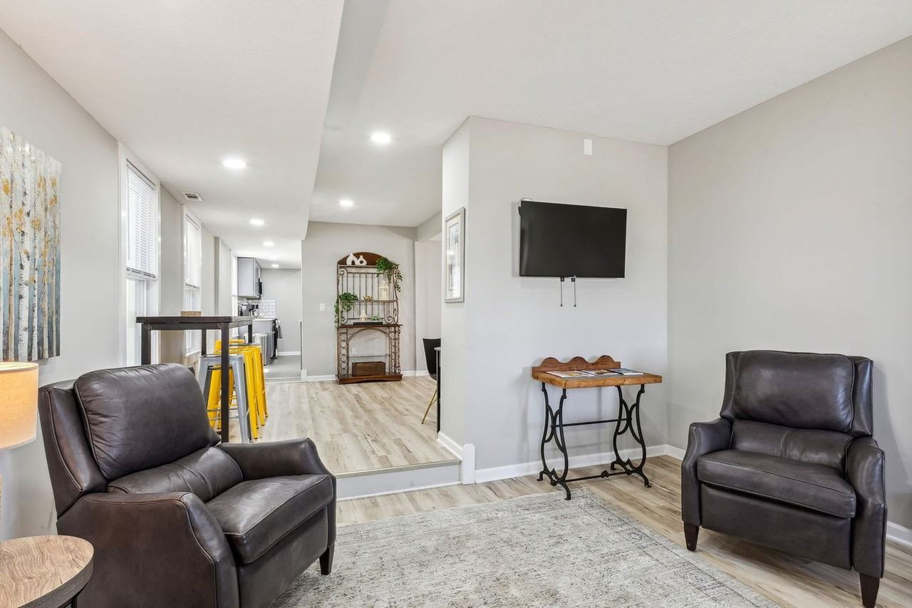 914 W Market St unit 1594014P – photo 5