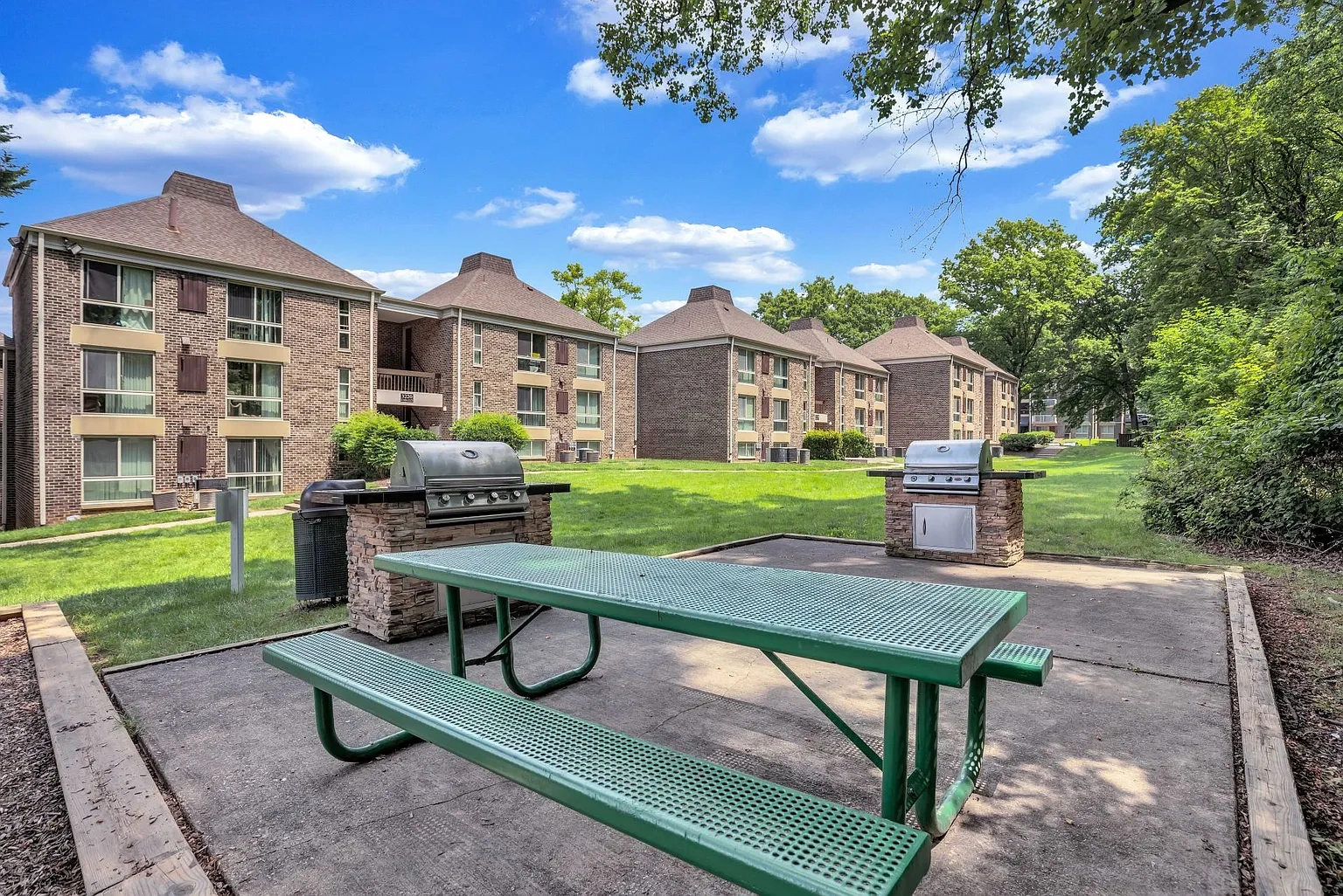 Westchester West Apartments – photo 1