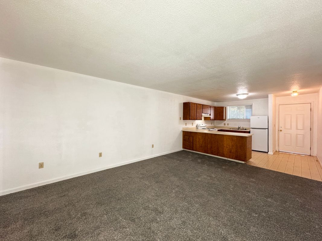 2148 Primrose Dr unit 4 – photo 5