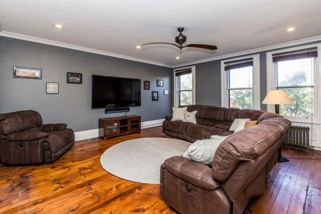 215 W 9th St unit 1056144P – photo 5