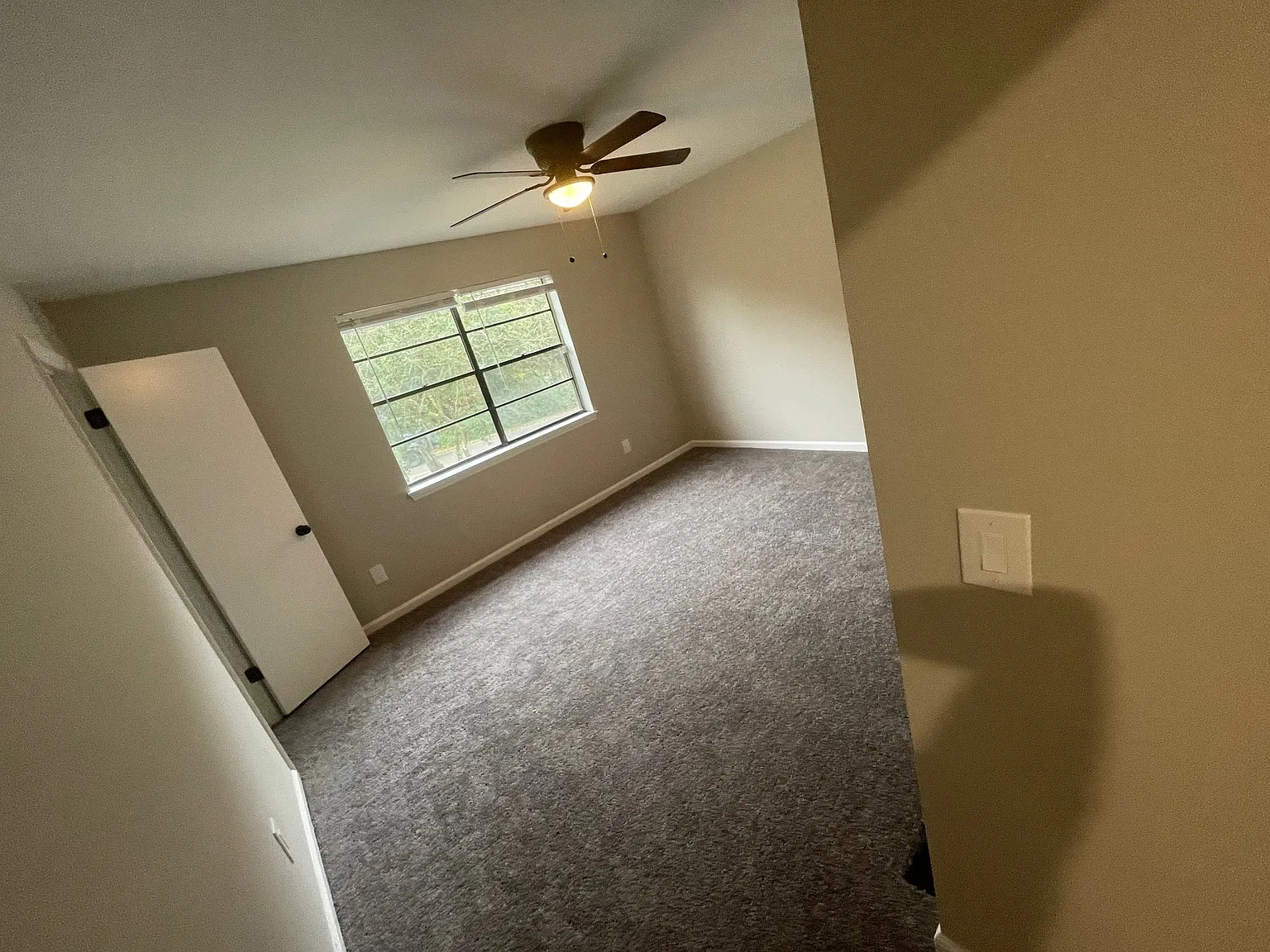 250 Luden Drive – photo 1