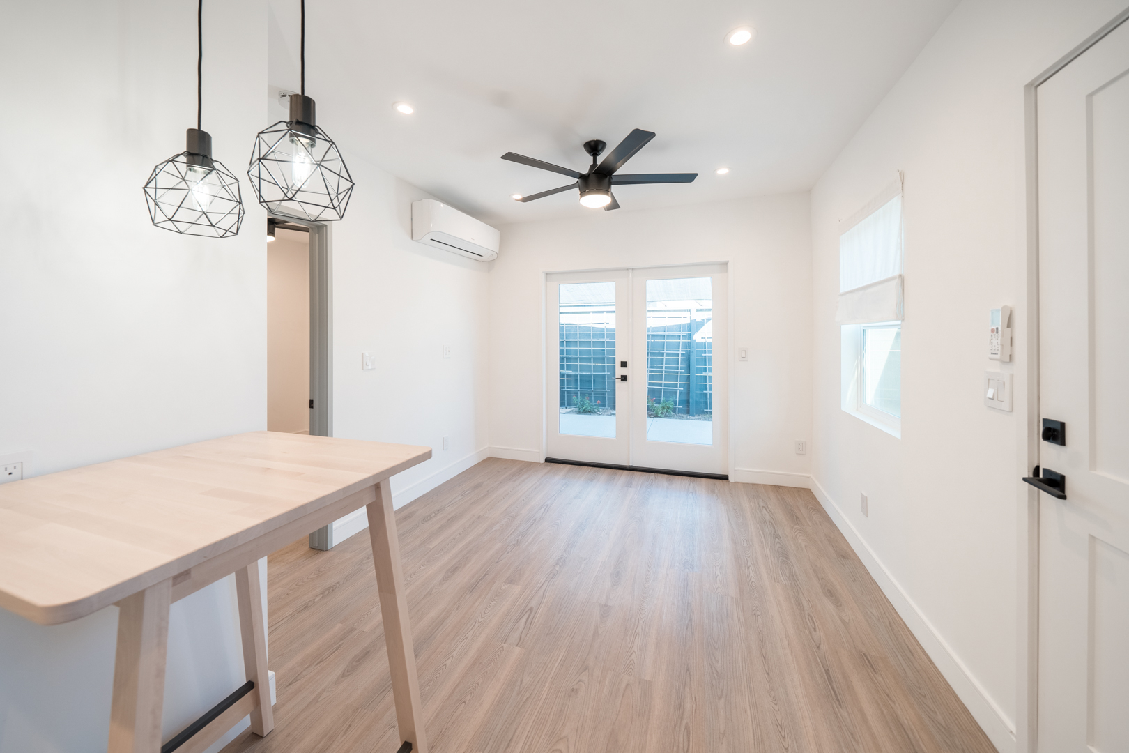 2540 Commonwealth Ave – photo 3
