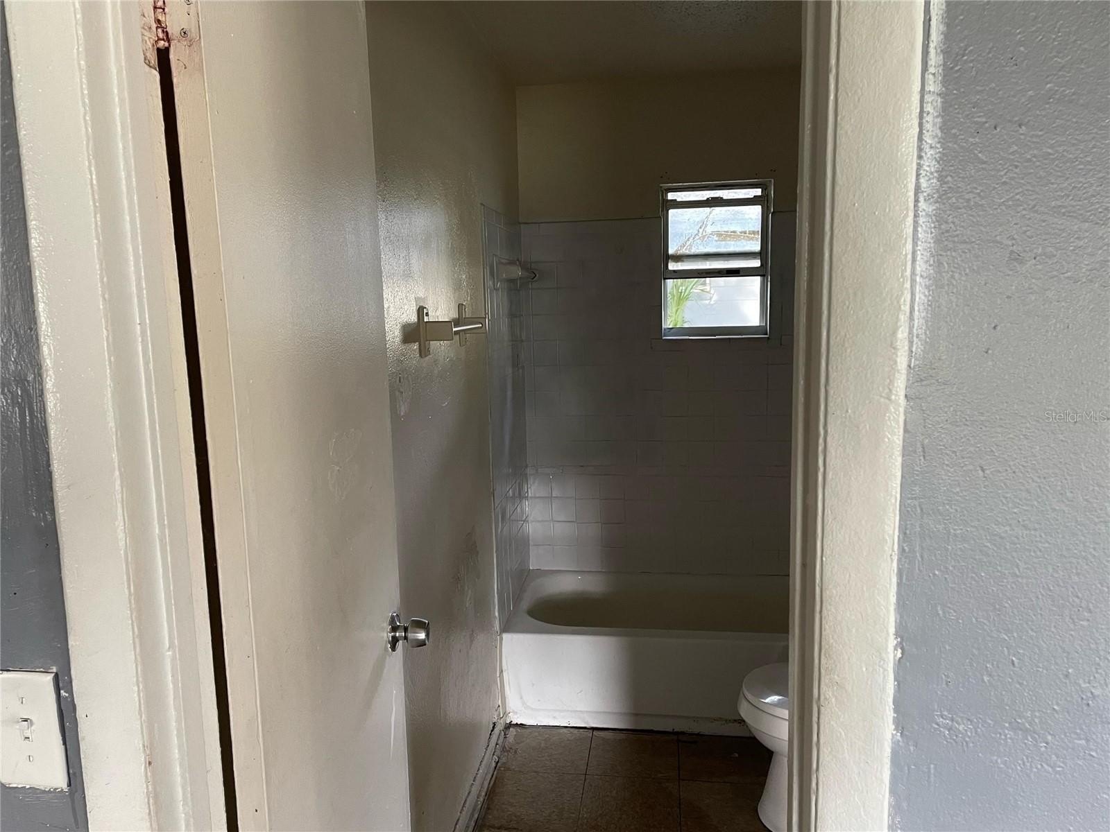401 Kilgore St – photo 5