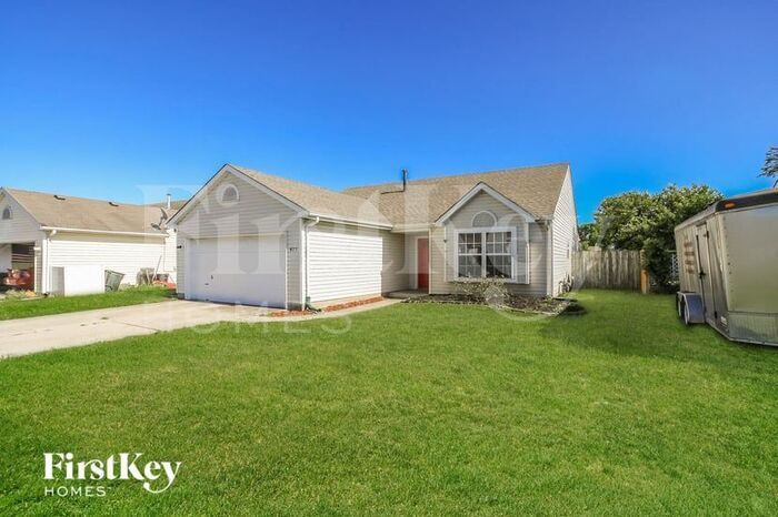 977 Hathaway Dr – photo 2