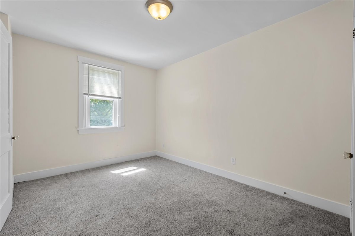 915 Chartiers Ave unit 2 – photo 3