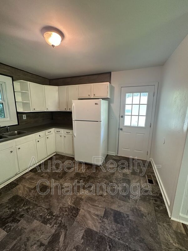 514 Lullwater Rd – photo 5