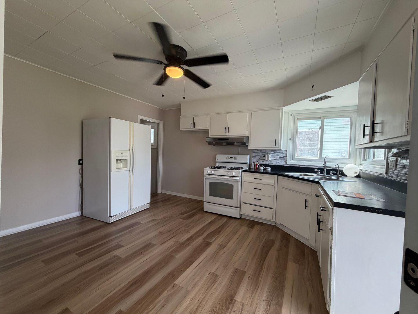 3644 W 47th St – photo 4