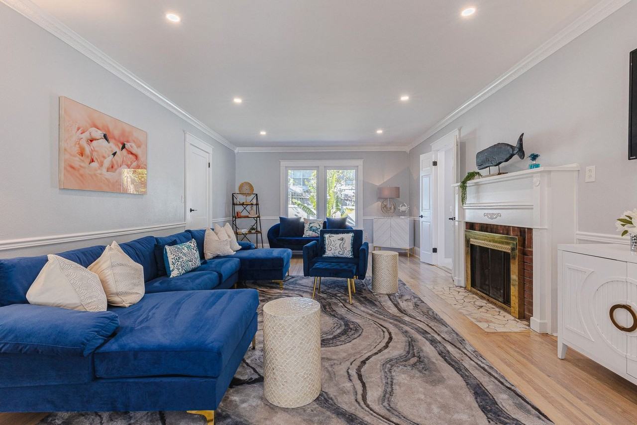 206 20th St W unit 1590877P – photo 2