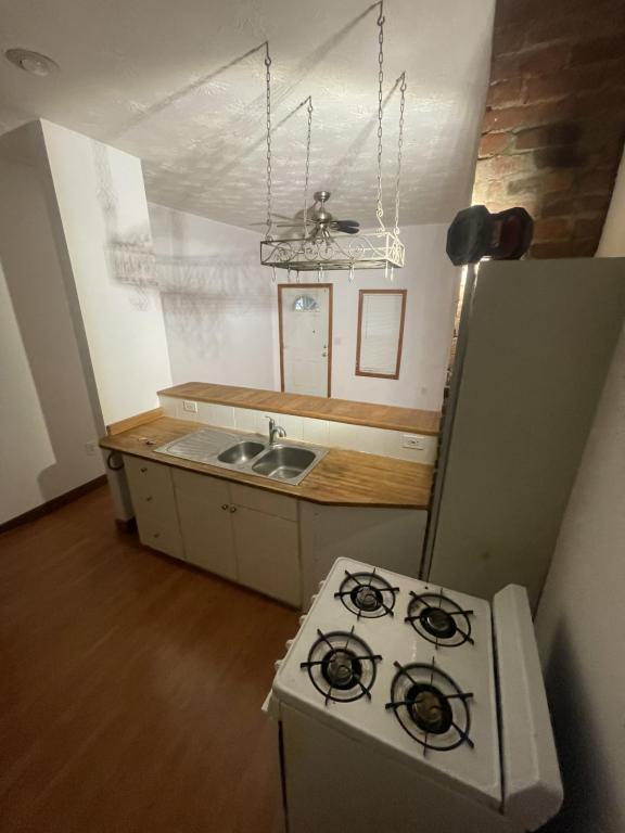 2359 W 5th St – photo 1