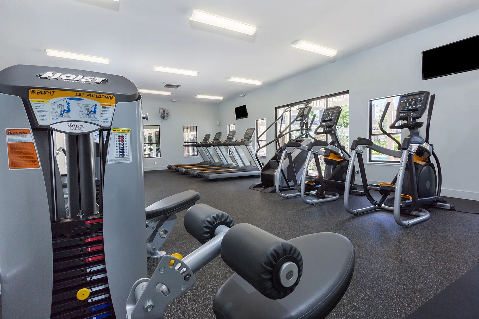 Amador Lakes Apartments – photo 1