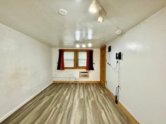 6601 1/2 N Navin Ave – photo 3