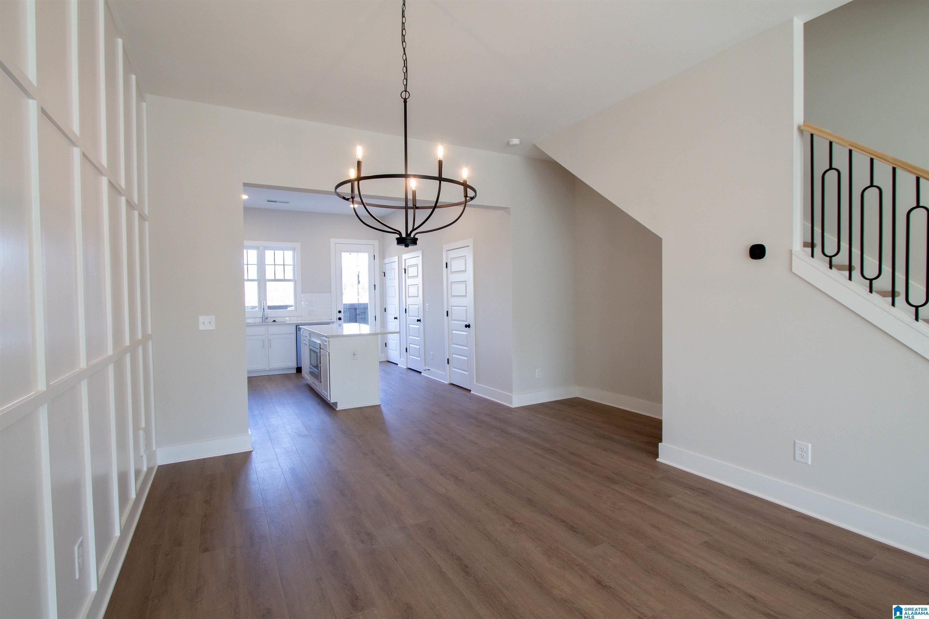 1188 Windsor Sq – photo 4