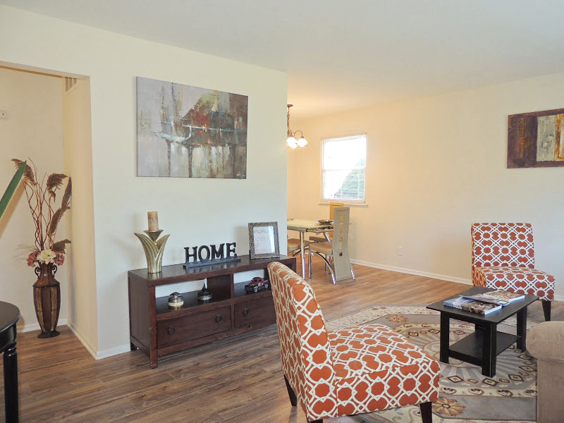 27080 Zeman Ave – photo 2