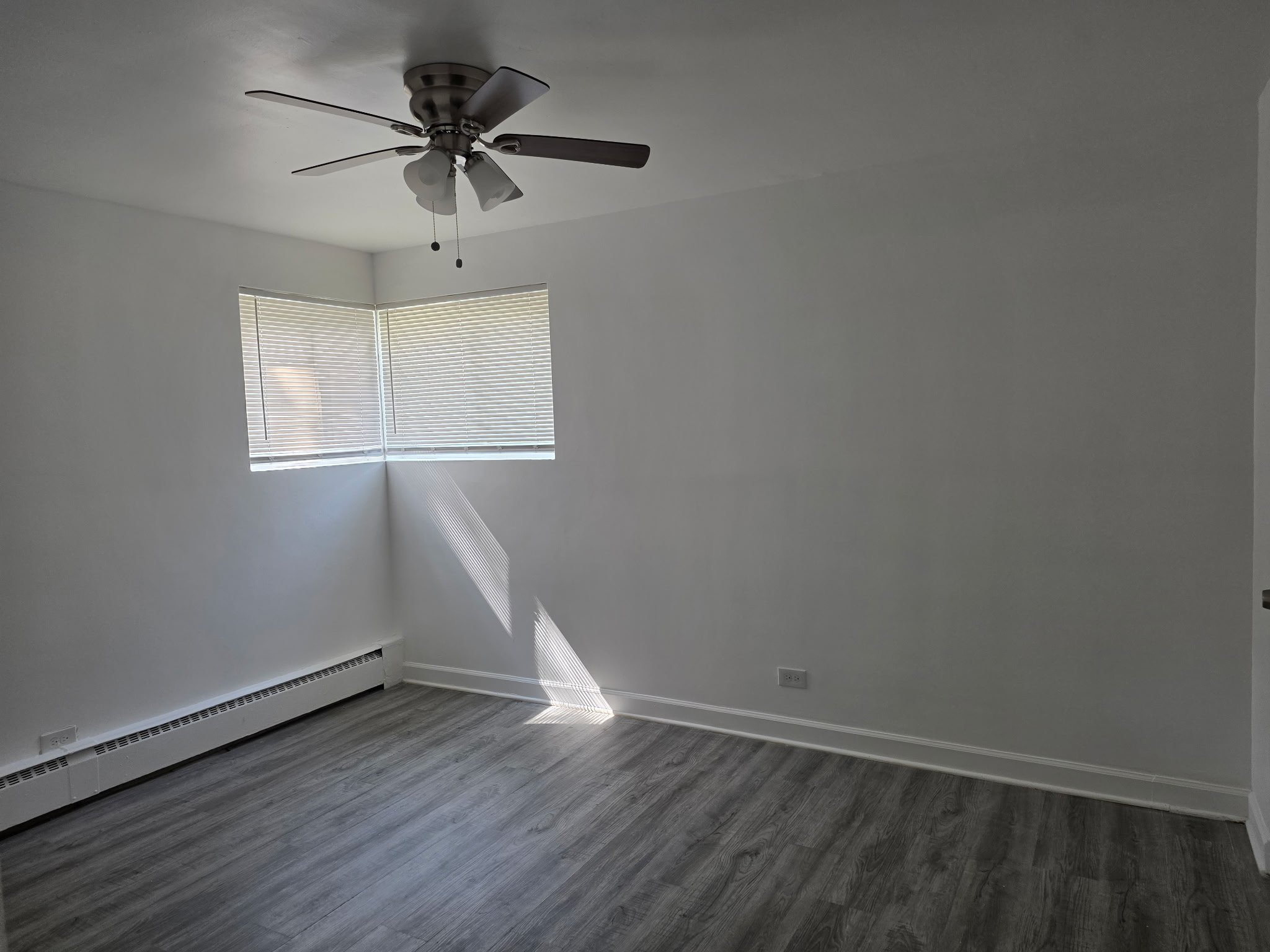 14605 Des Plaines St unit 1 W – photo 4