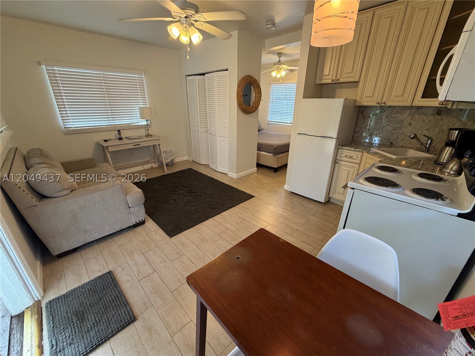 530 NE 11th Ave #B – photo 3