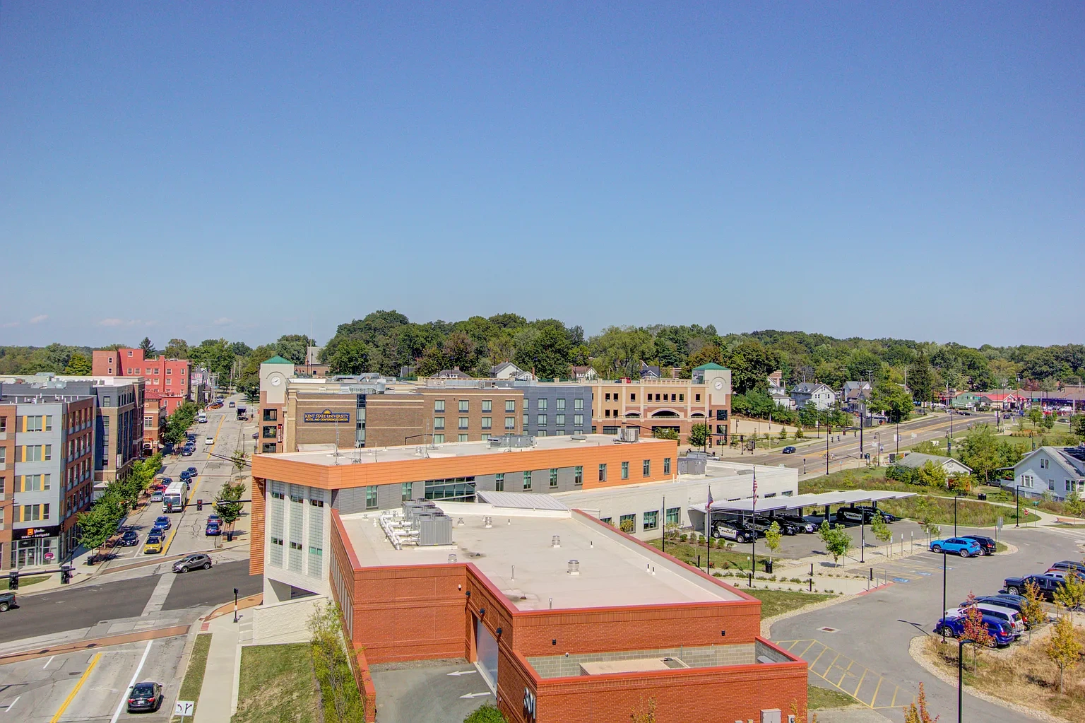 345 Flats – photo 2