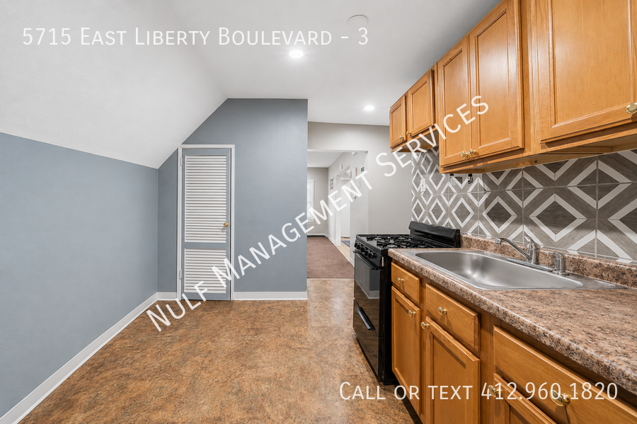 5715 E Liberty Blvd – photo 1
