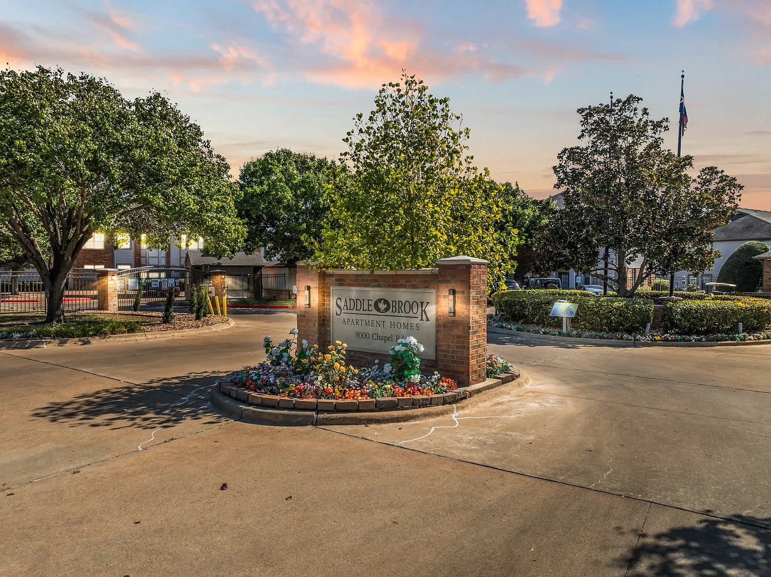 Saddle Brook Apartments – photo 3