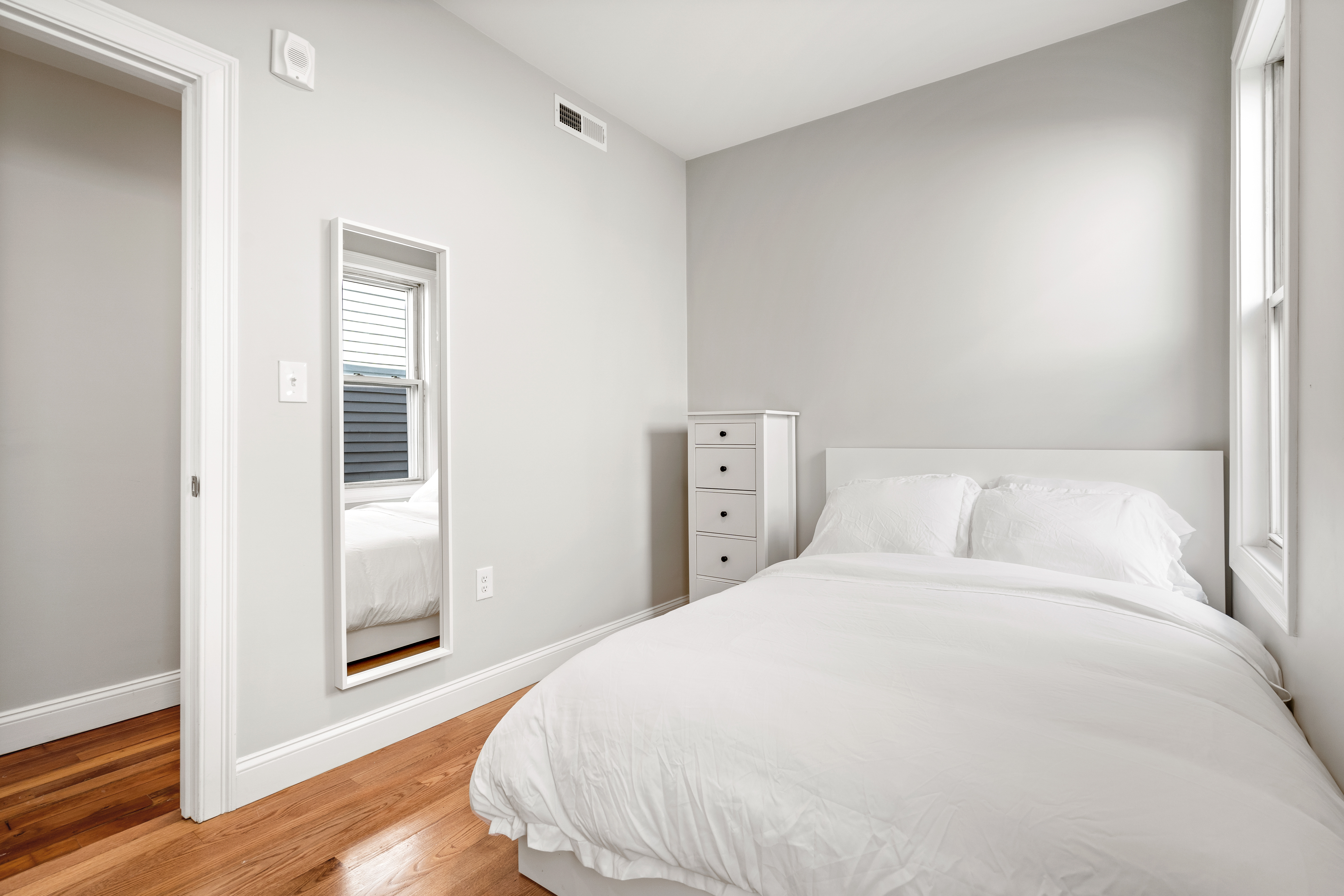 821 Saratoga St unit 3 – photo 3