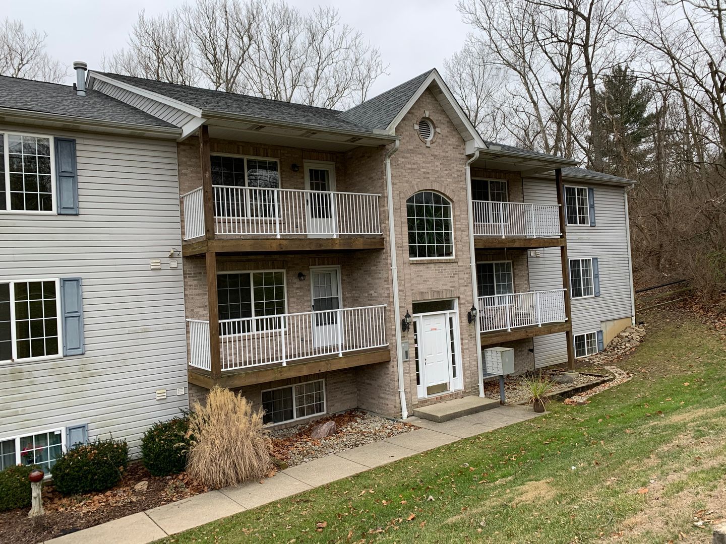 1005 Valley View Ln unit Unit 8 – photo 1