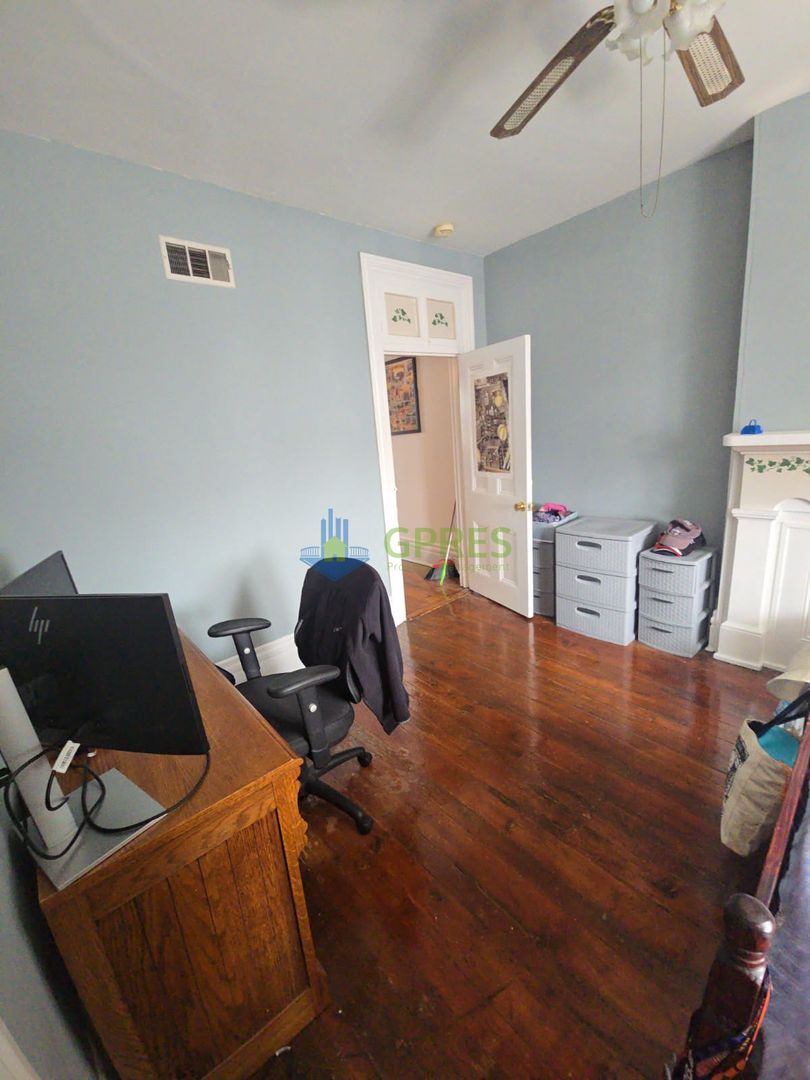 100 S 13th St unit 3rd Flr. – photo 2