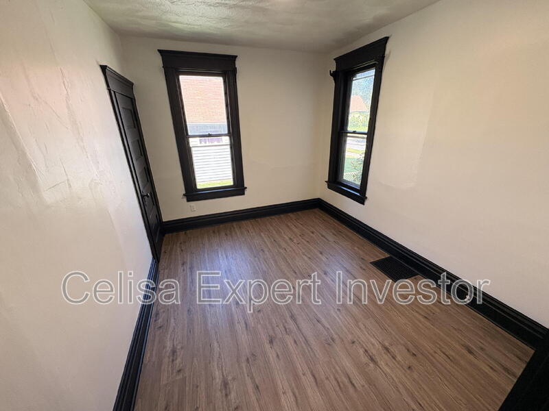 2408 Smith St – photo 5